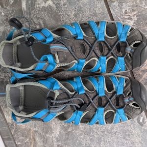 Keen whisper sandals - size 10
